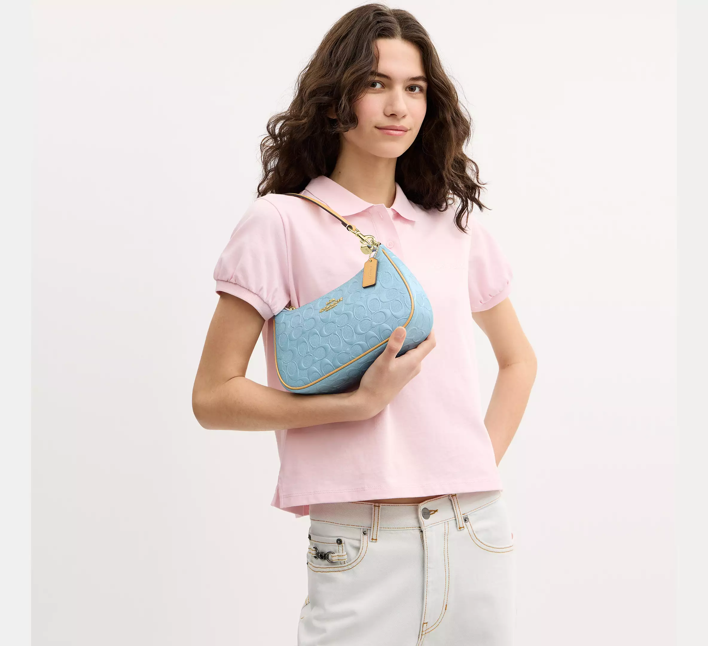 Teri Shoulder Bag In Signature Leather