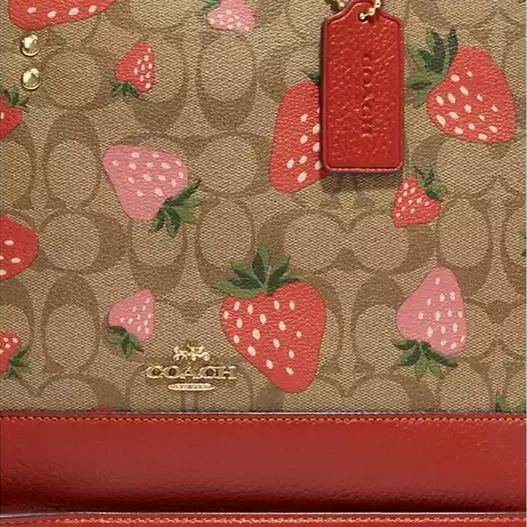 Bag With Wild Strawberry Print