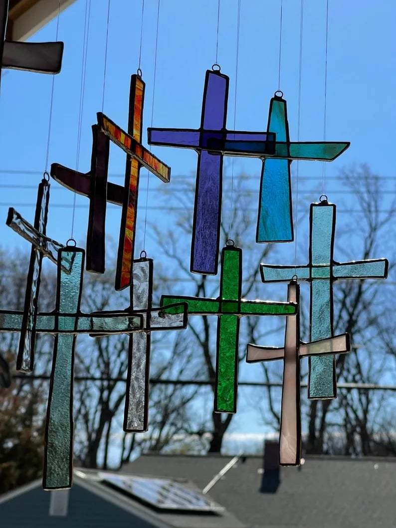 ✨Cross Suncatcher – Let God’s Light Shine Through Your Home with Beautiful Rainbow Blessings!🌈
