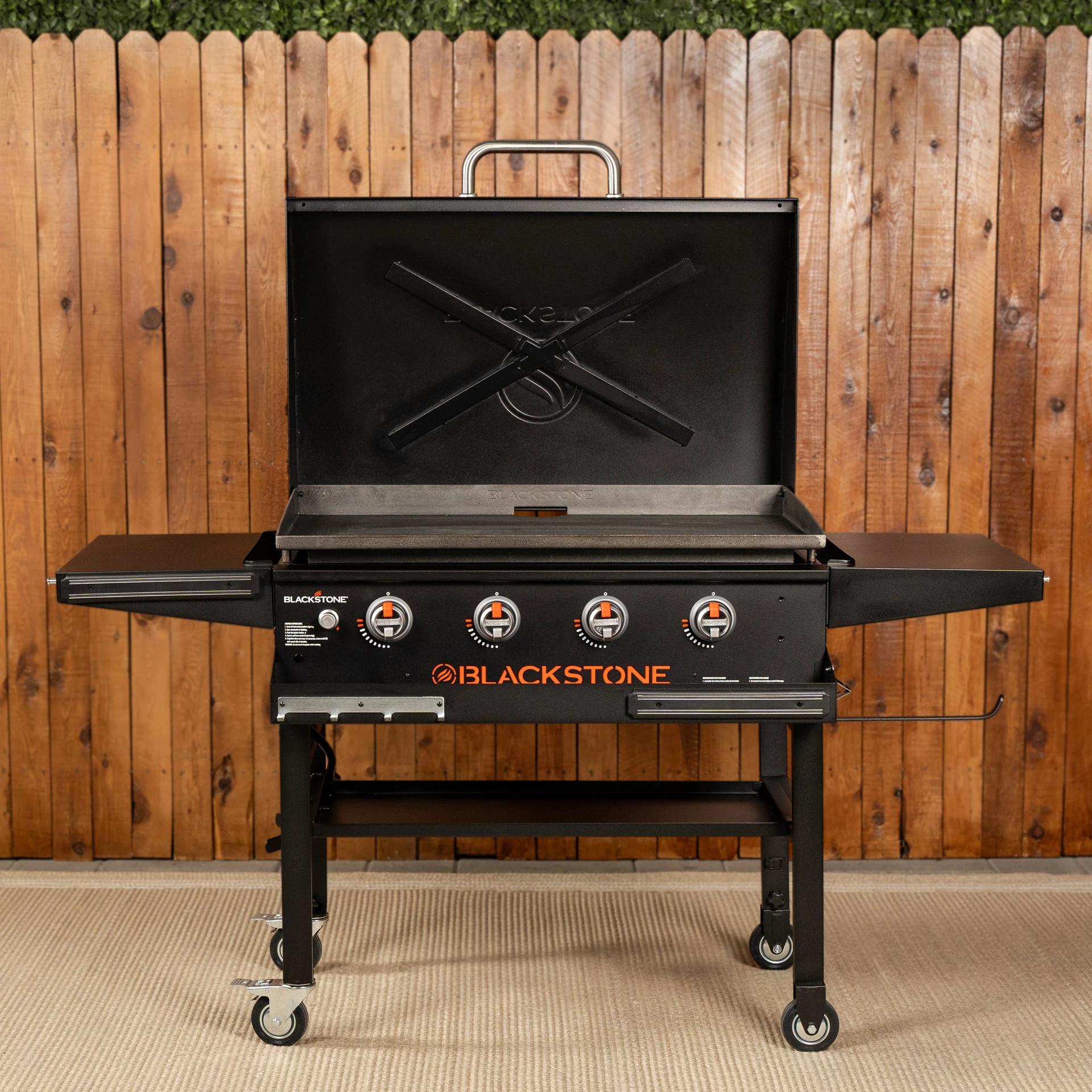 🔥This Week's Special Sale🔥Blackstone 36 in. Griddle with Hinged Hood, Front Shelf and Soft Cover