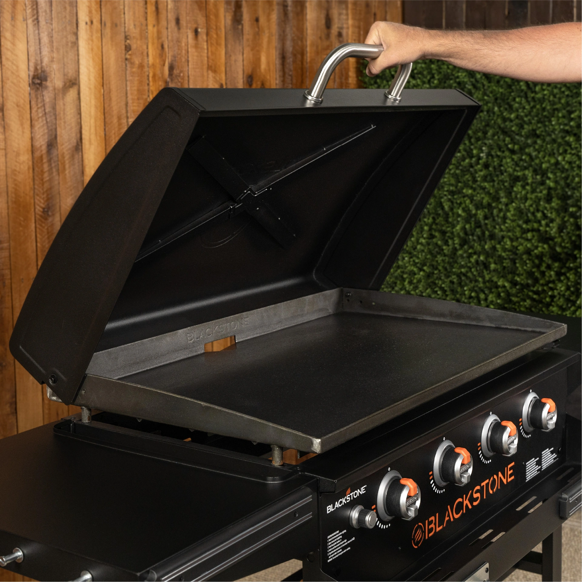 🔥This Week's Special Sale🔥Blackstone 36 in. Griddle with Hinged Hood, Front Shelf and Soft Cover