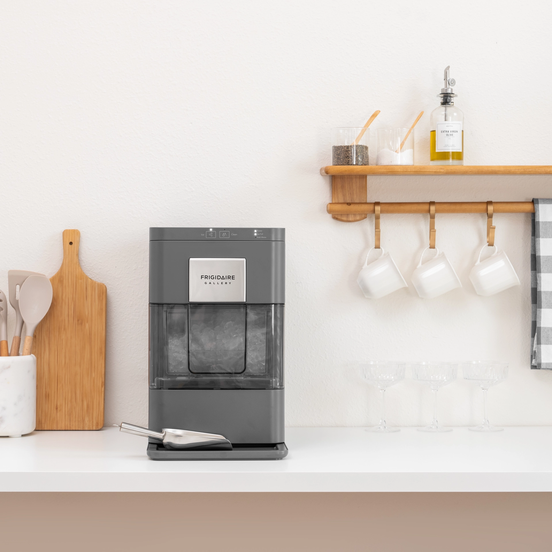 🔥This Week's Special Clearance Sale🔥Frigidaire Gallery Nugget Ice Maker, 44 lbs