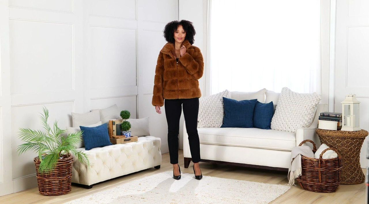 💝𝐐𝐕𝐂 𝐁𝐥𝐚𝐜𝐤 𝐅𝐫𝐢𝐝𝐚𝐲 𝐏𝐫𝐢𝐜𝐞𝐬✨Dennis Basso Zip Front Sculpted Faux Fur Jacket