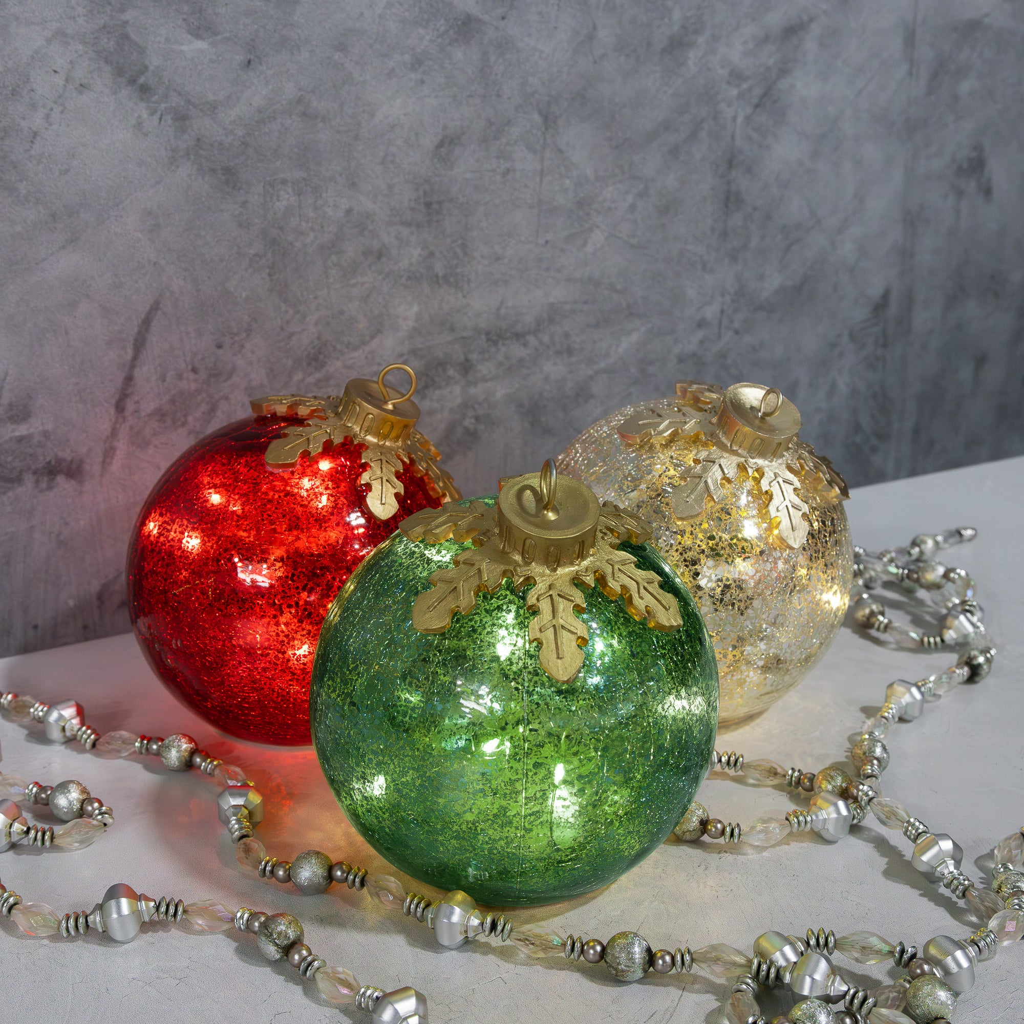 💝𝐐𝐕𝐂 𝐃𝐞𝐚𝐥𝐬 𝐨𝐧 𝐭𝐡𝐞 𝐃𝐚𝐢𝐥𝐲 - 𝐁𝐮𝐲 𝟐 𝐆𝐞𝐭 𝟐 𝐅𝐫𝐞𝐞✨Battery Operated Glass Tabletop Christmas Ornaments - Set of 3