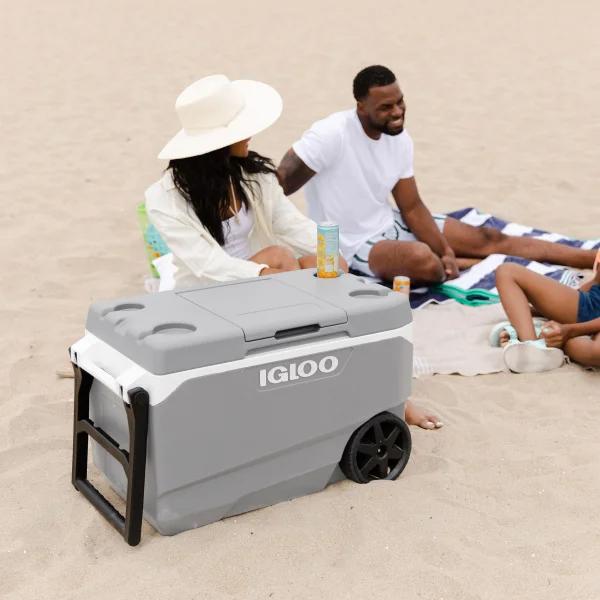 🔥This Week's Special Clearance Sale🔥Igloo MaxCold Latitude 90-quart Roller Cooler