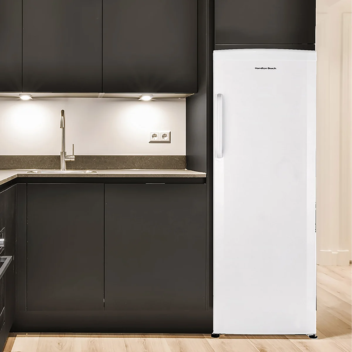 🔥This Week's Special Clearance Sale🔥Hamilton Beach 11 cu. ft. Upright Freezer with Drawer Organization, 10.7 cu. ft. Net