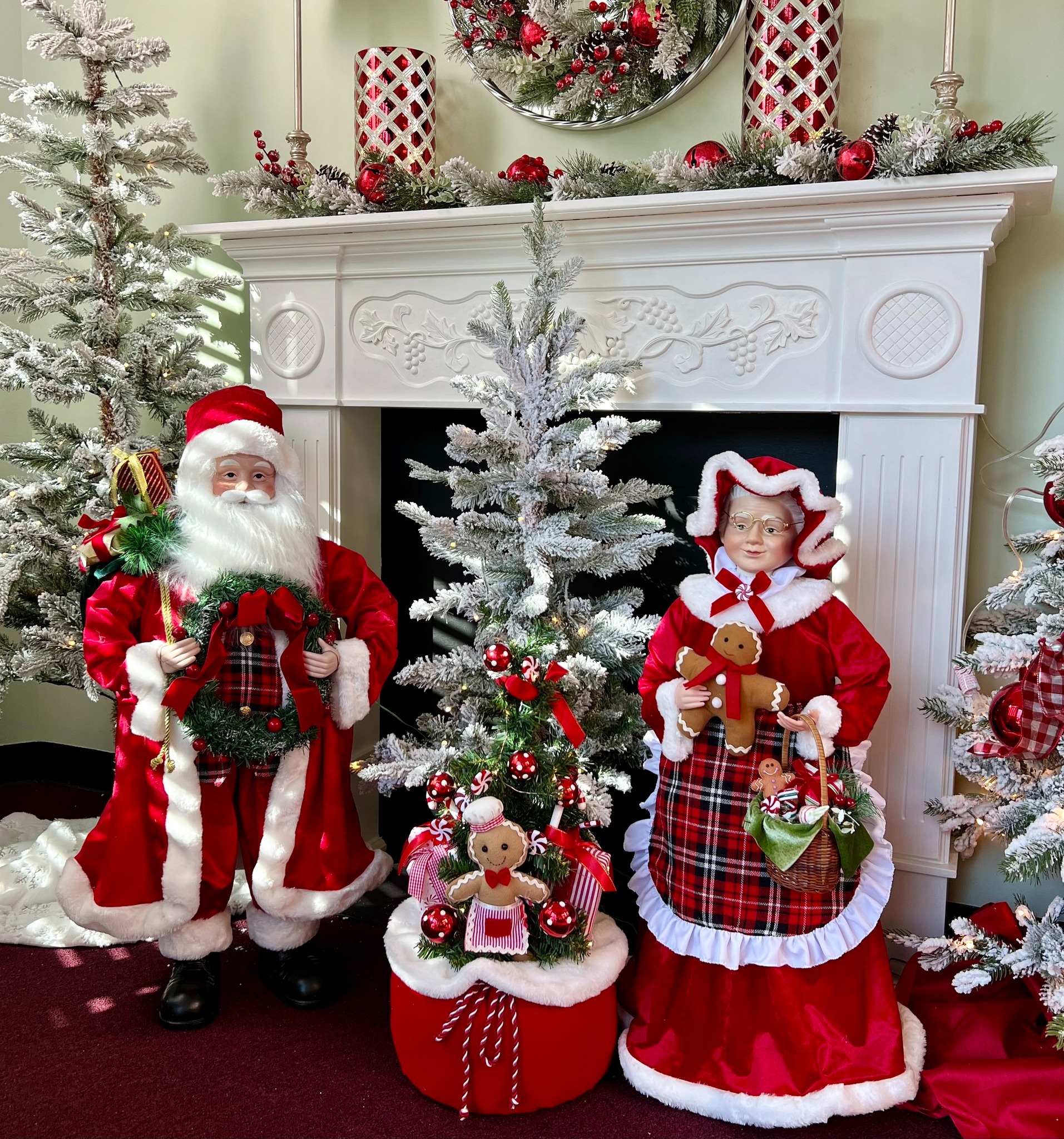 💝𝐐𝐕𝐂 𝐃𝐞𝐚𝐥𝐬 𝐨𝐧 𝐭𝐡𝐞 𝐃𝐚𝐢𝐥𝐲 ✨4' Oversized Santa or Mrs. Claus Figure