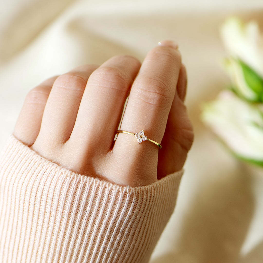 Clover Ring