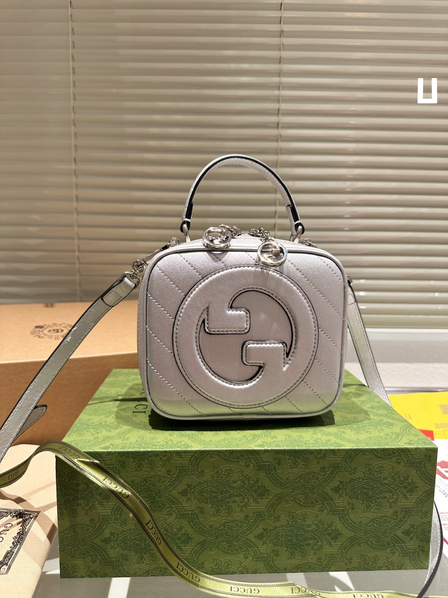 BLONDIE TOP HANDLE BAG