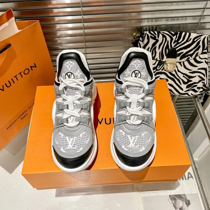 Women's Archlight Sneaker