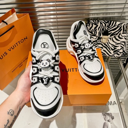 Women's Archlight Sneaker