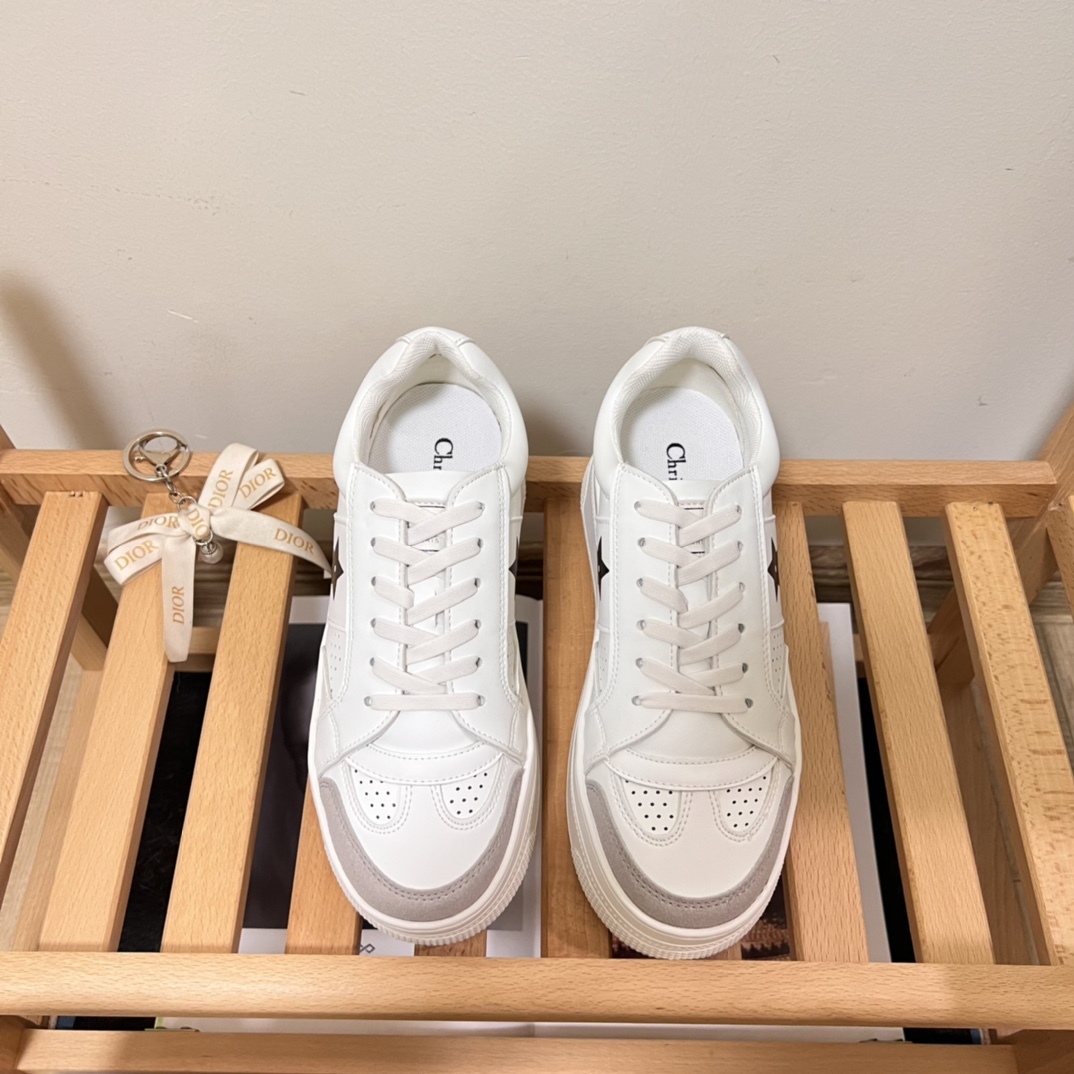 Star Platform Sneaker