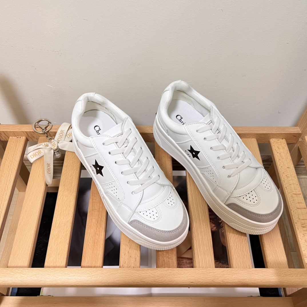 Star Platform Sneaker