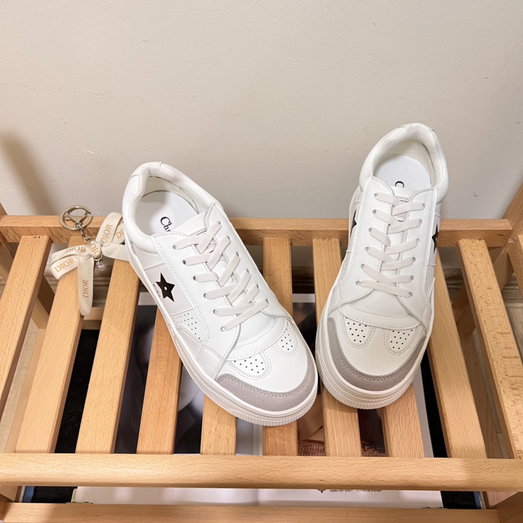Star Platform Sneaker