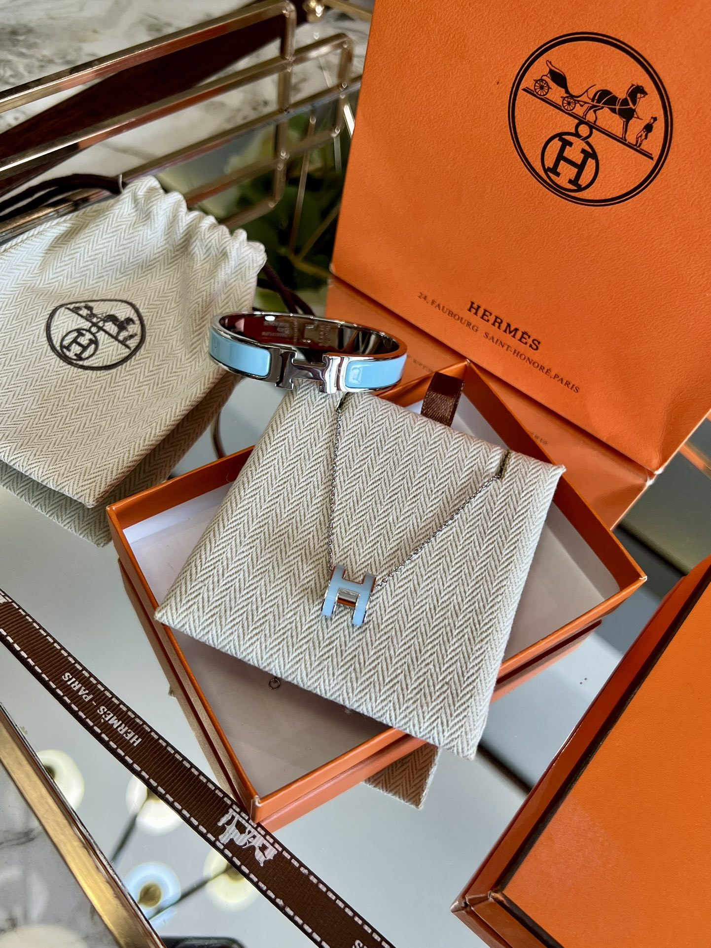 Clic H bracelet + Pop H pendant