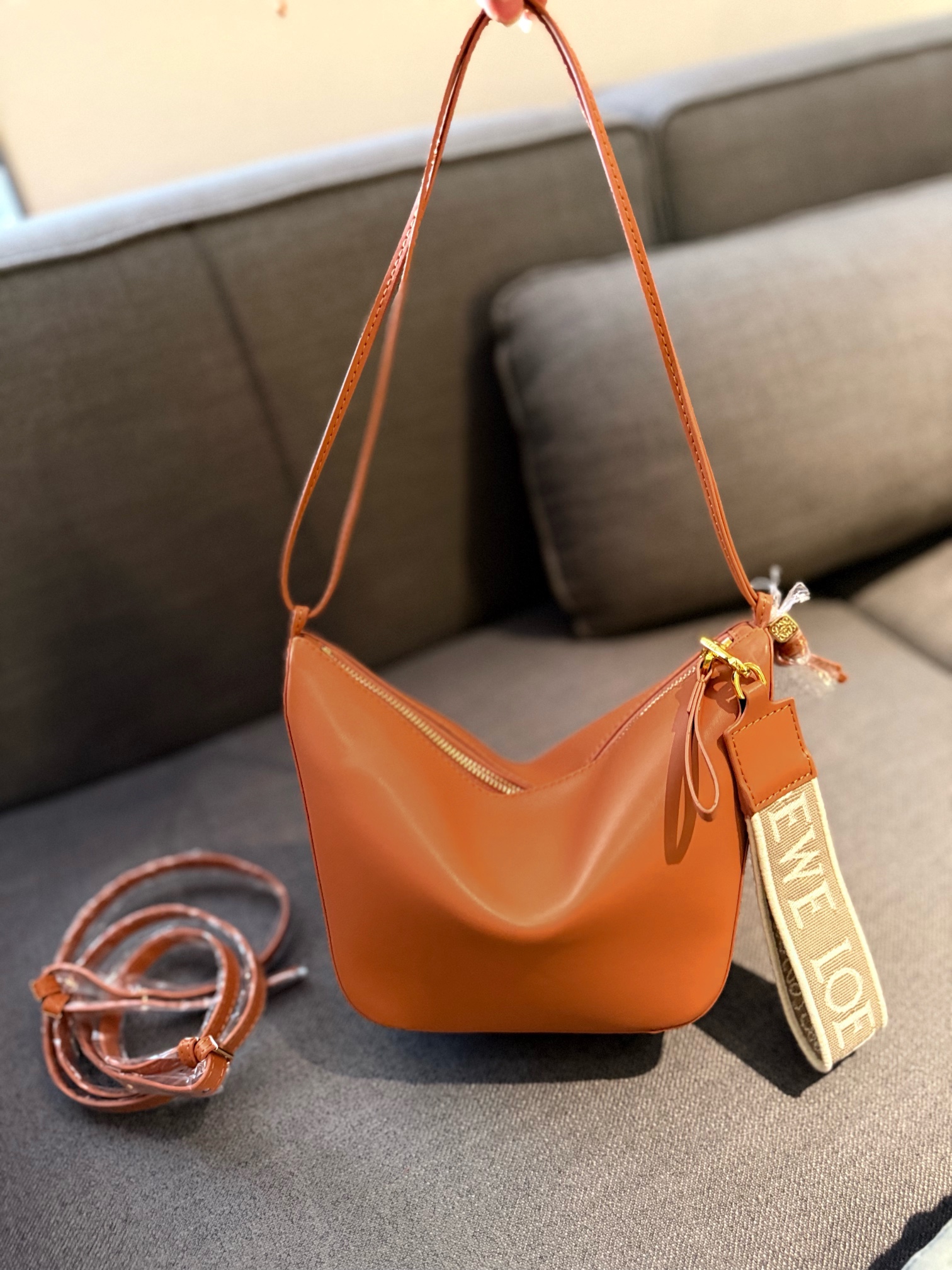 Hammock hobo in classic calfskin