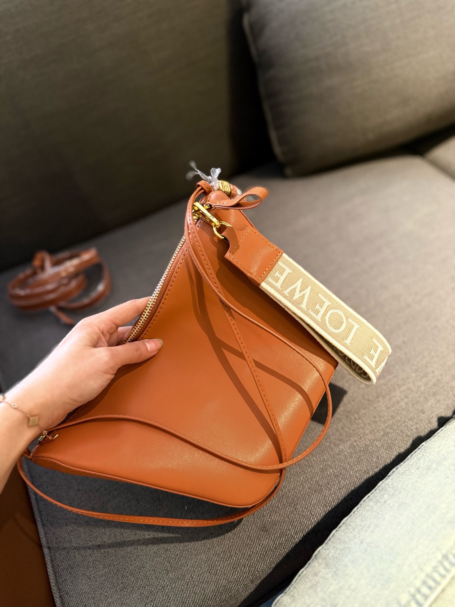 Hammock hobo in classic calfskin