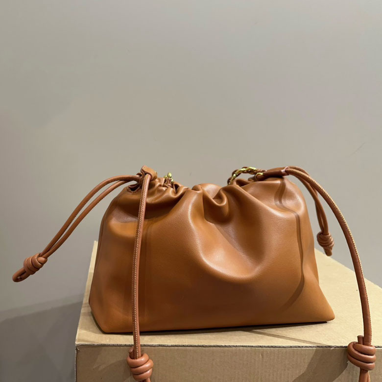 Flamenco purse in mellow nappa lambskin