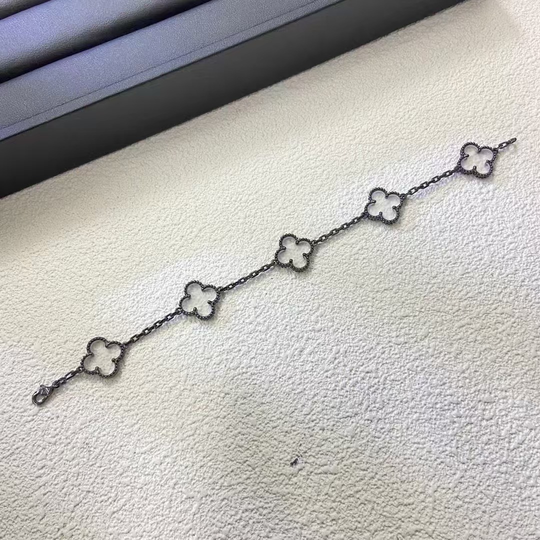 Vintage Alhambra bracelet, 5 motifs