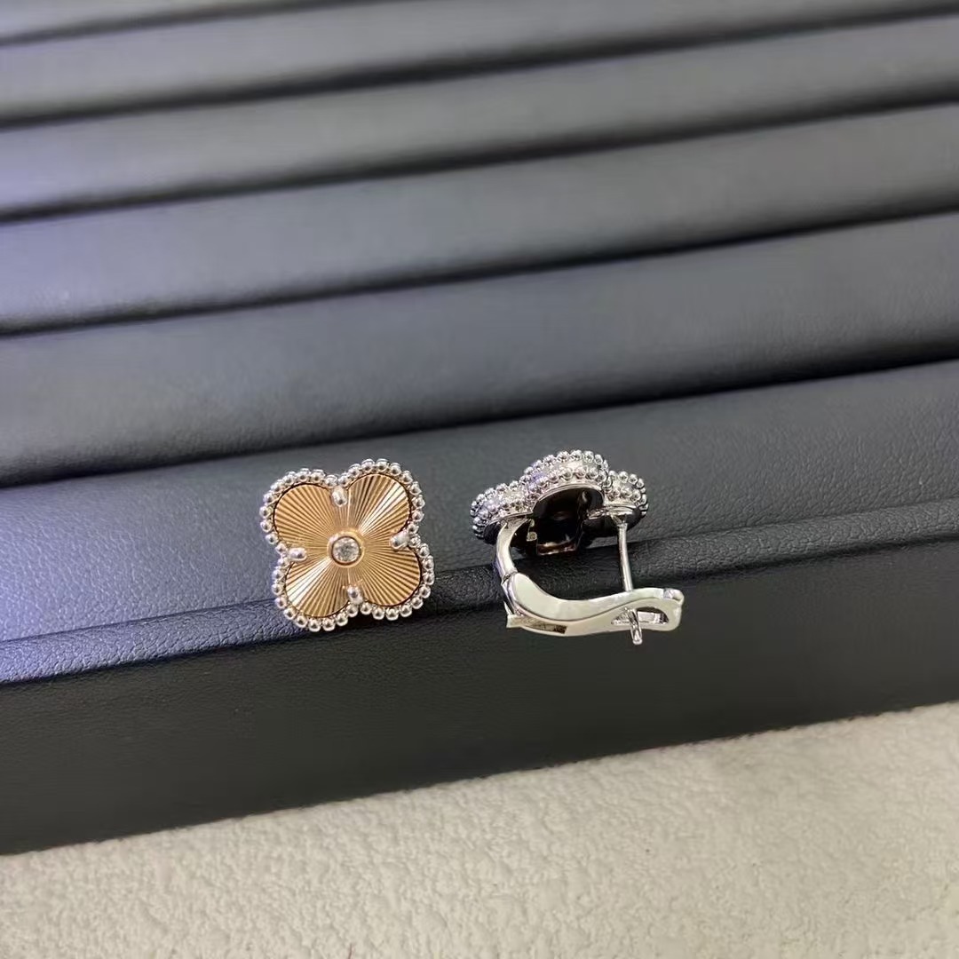 Magic Alhambra earrings