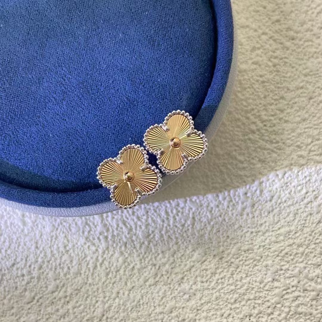 Magic Alhambra earrings