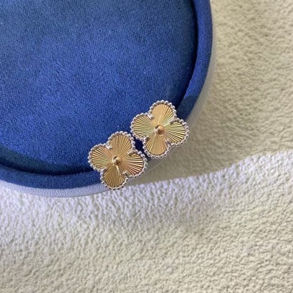 Magic Alhambra earrings