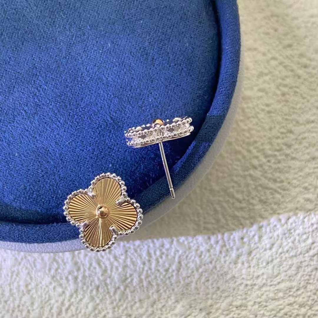 Magic Alhambra earrings