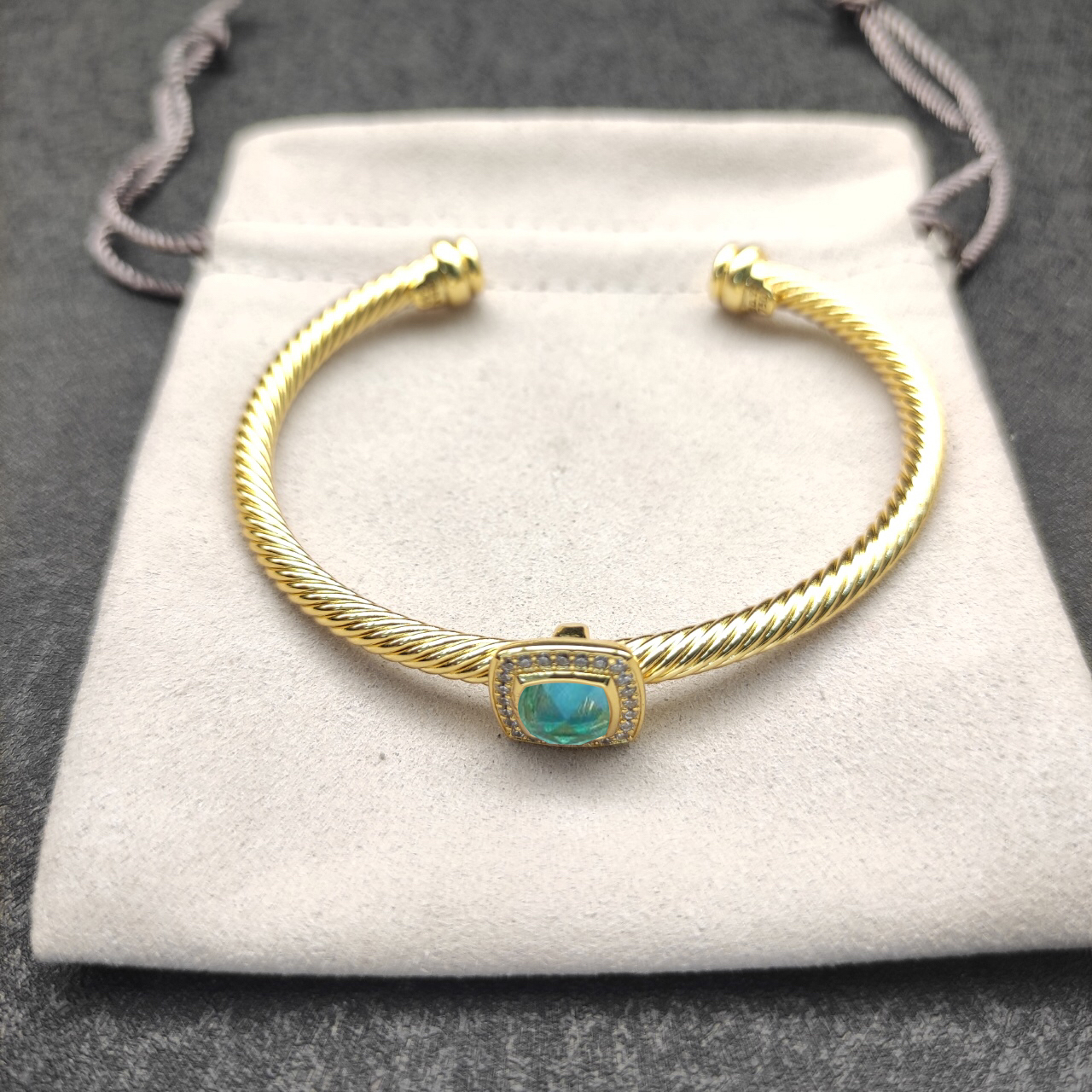 Cable Classics Bracelet with Blue Agate and Diamonds 18K Yellow Gold 4mm
