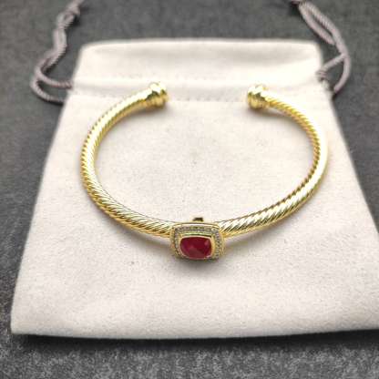 Cable Classics Bracelet with Red Agate and Diamonds 18K Yellow Gold 4mm