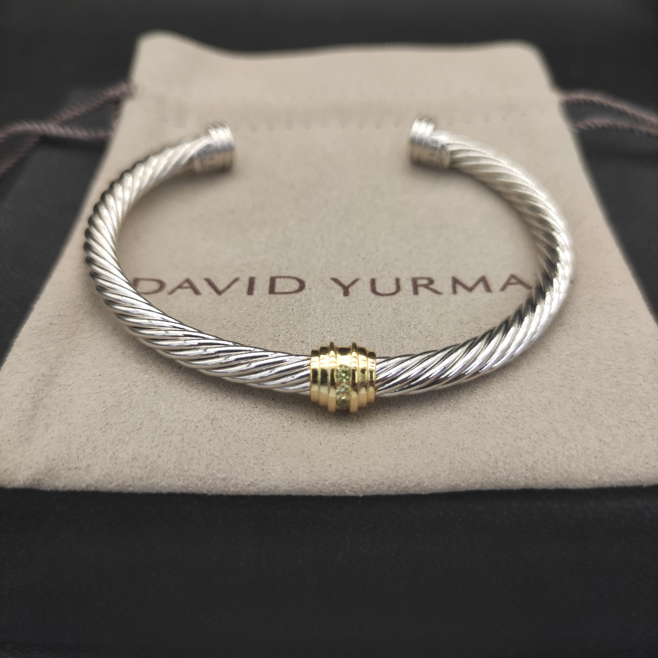 Dathtvid Yurthtman 5mm 18k Gold and Sterling Silver Diamond Station Cable Bracelet