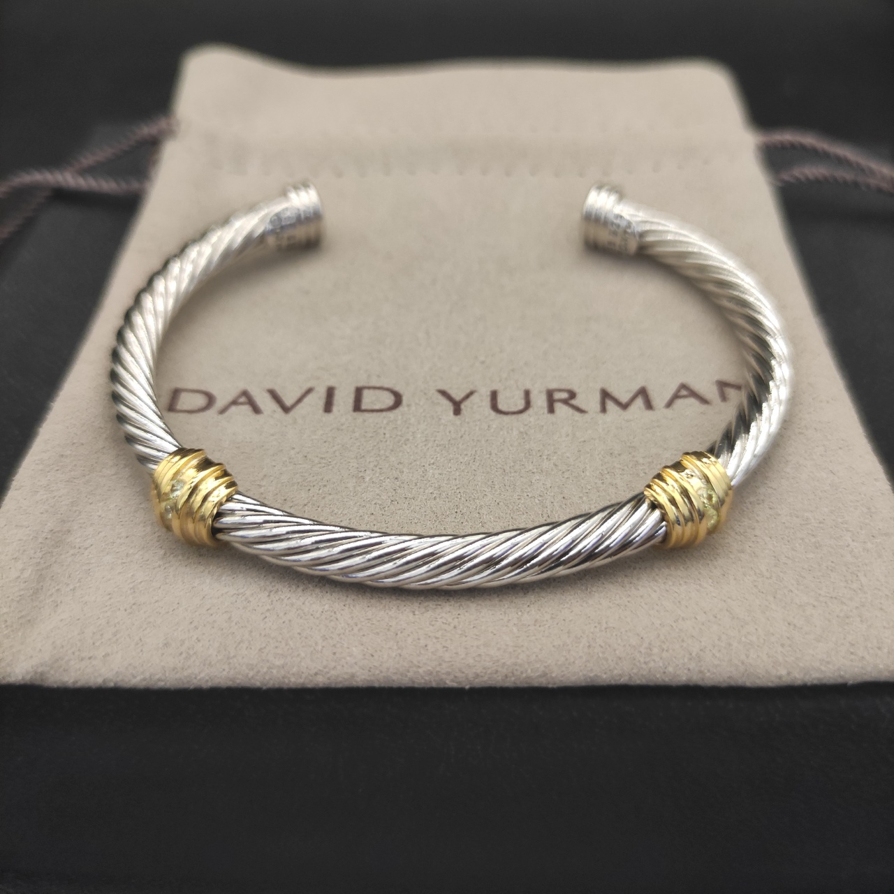 Dathtvid Yurthtman 5mm 18k Gold and Sterling Silver Diamond Station Cable Bracelet