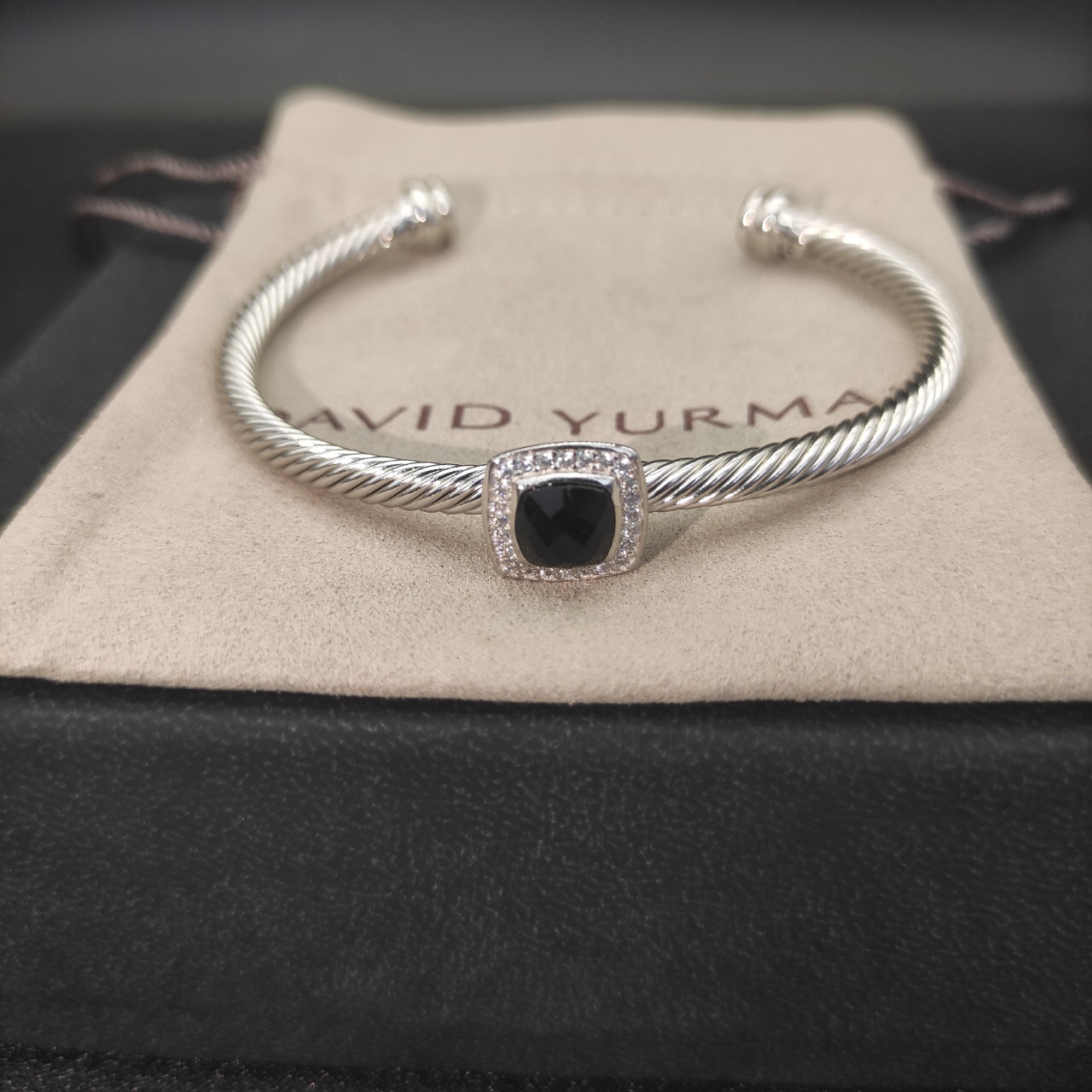 Dathtvid Yurthtman  Sterling Silver Diamond And Black Onyx 4mm Noblesse Cable Bracelet