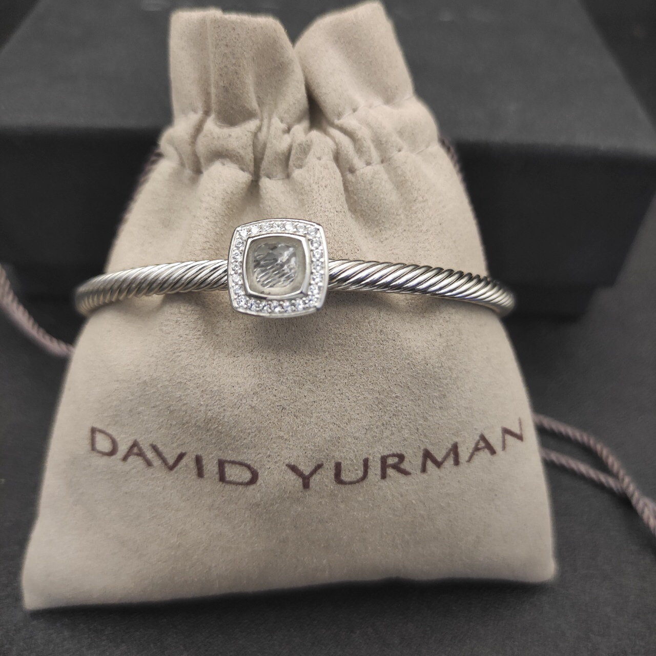 Dathtvid Yurthtman  Sterling Silver Diamond and White crystal 4mm Noblesse Cable Bracelet
