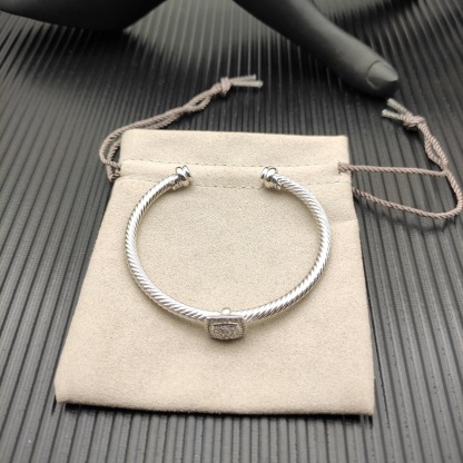 Dathtvid Yurthtman  Sterling Silver Diamond 4mm Noblesse Cable Bracelet