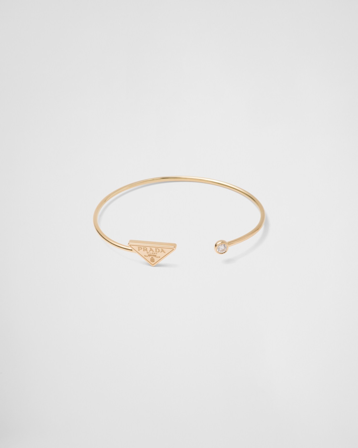 Eternal Gold bangle bracelet in yellow gold with diamond