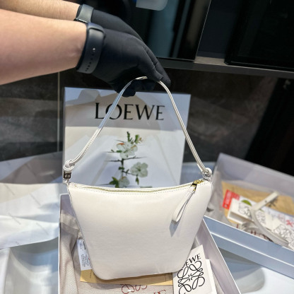 Hammock hobo in classic calfskin