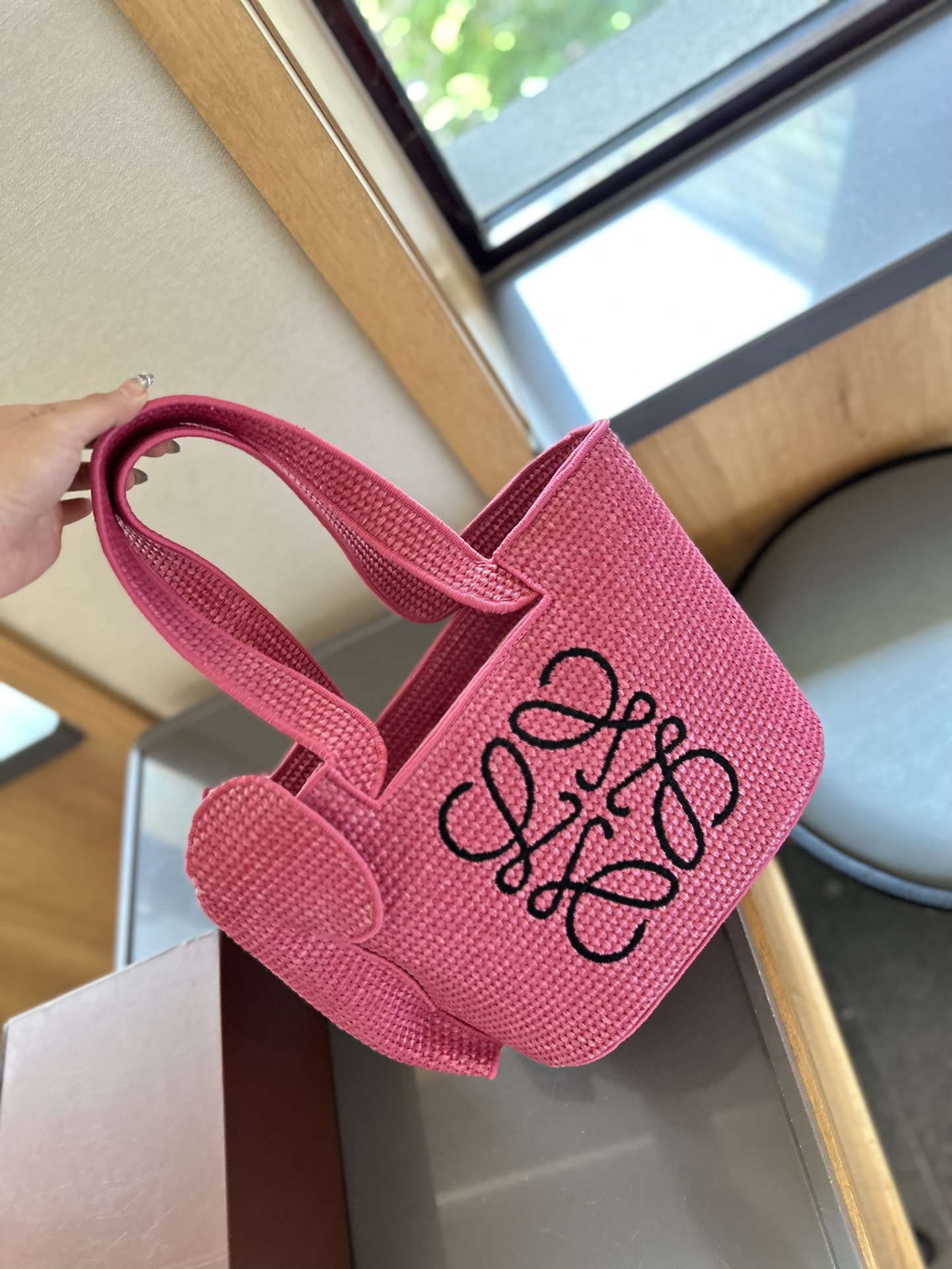 Elephant Basket bag in raffia