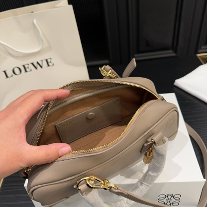 Amazona 23 Cropped bag in nappa calfskin