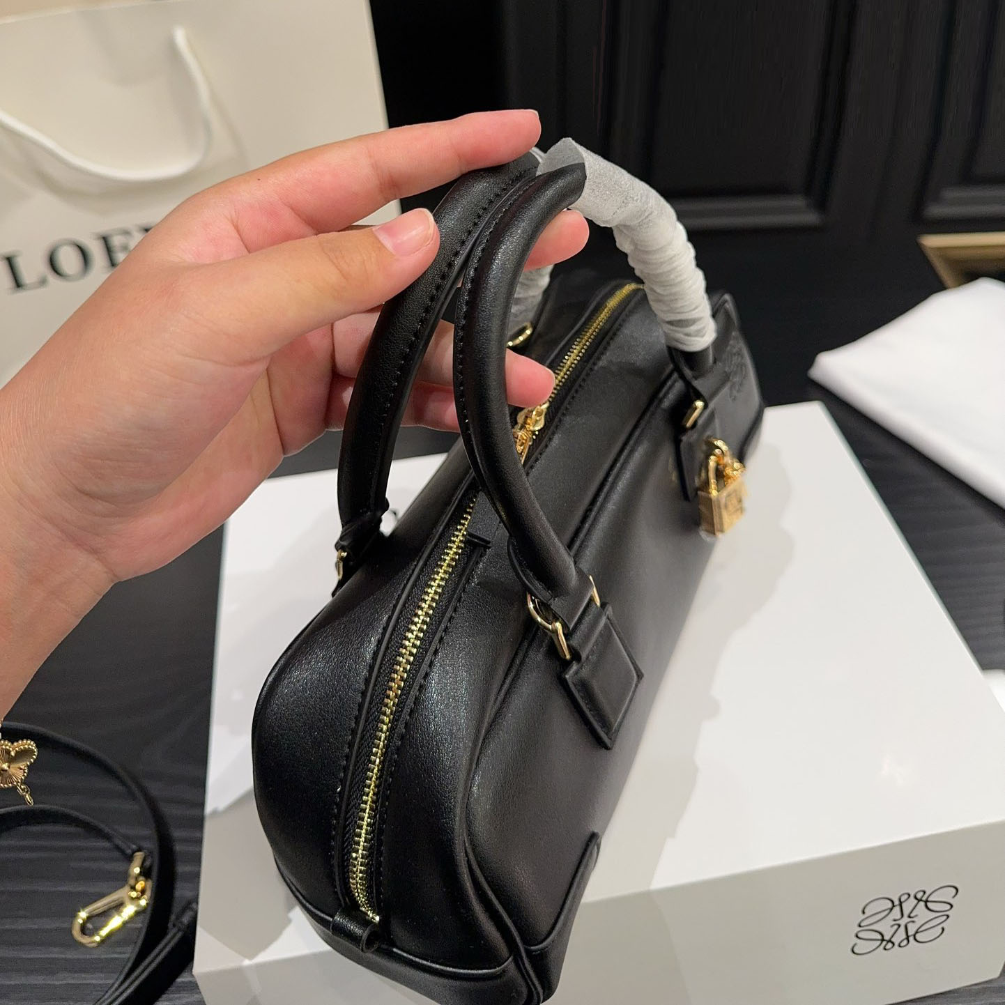 Amazona 23 Cropped bag in nappa calfskin