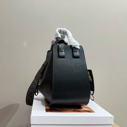 Hammock bag in soft grained calfskin