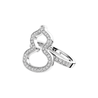 Small Wulu ring in 18K white gold with diamonds