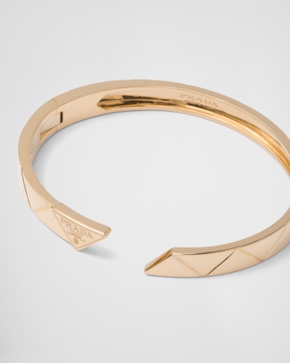 Eternal Gold bangle bracelet in yellow gold