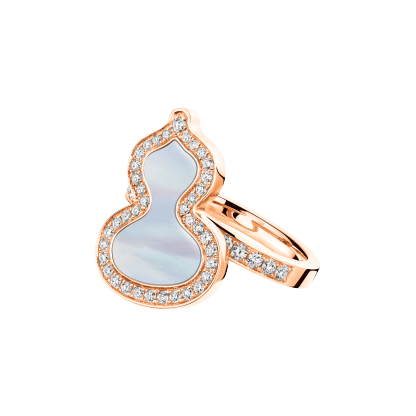 Small Wulu solid ring in 18K rose gold with diamonds and mother of pearl