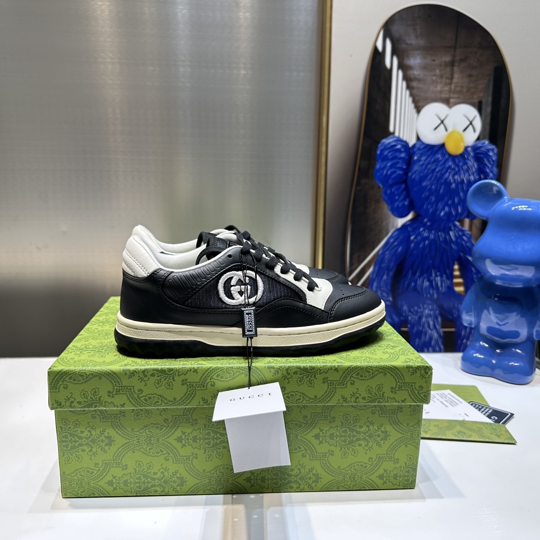 Mac80 Low Top Sneaker