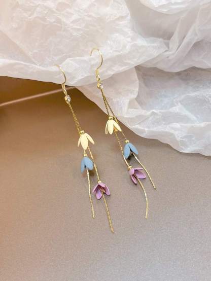 Flower & Metal Tassel Drop Earrings