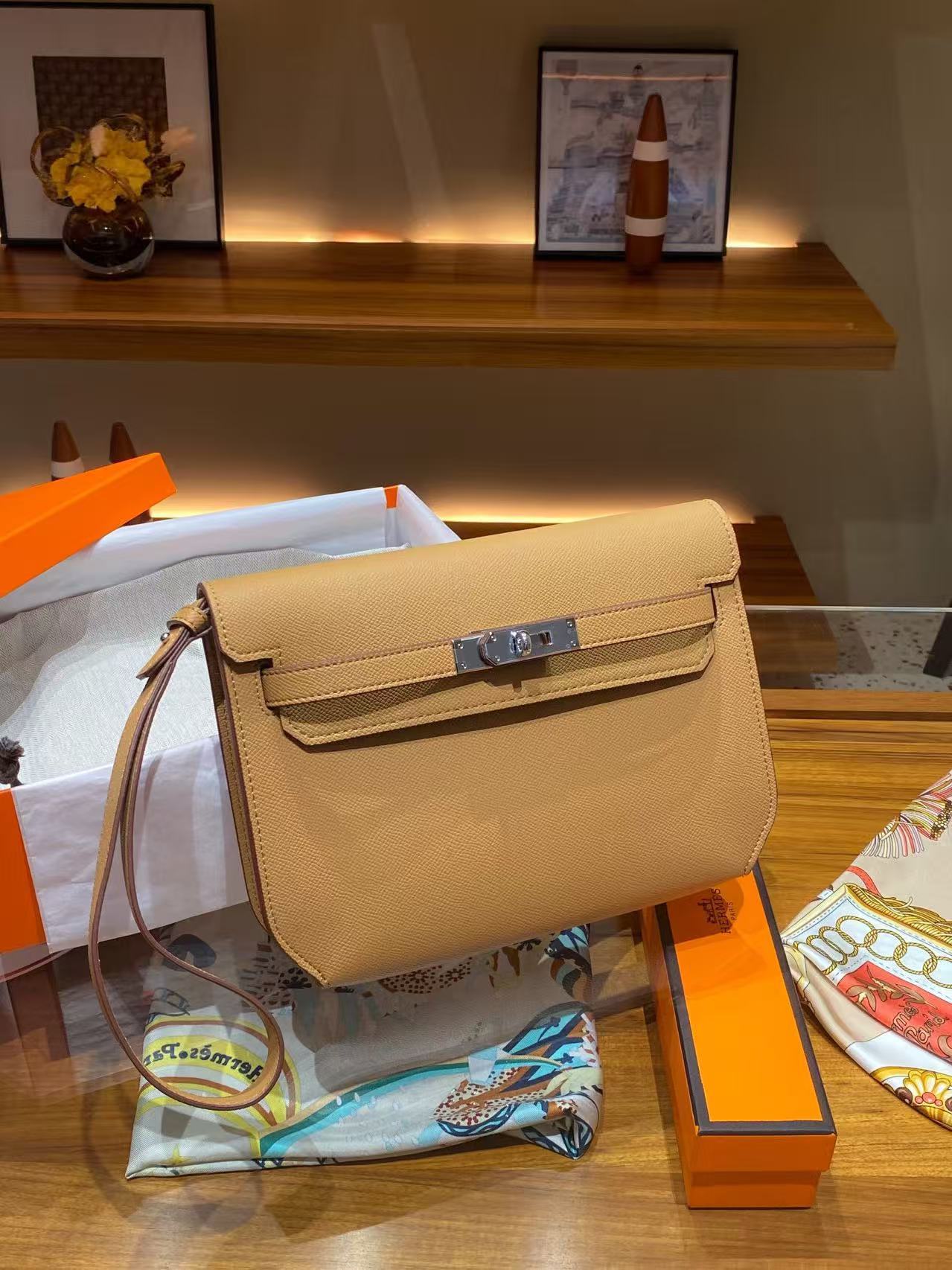 Kelly depeches 25 pouch with original box