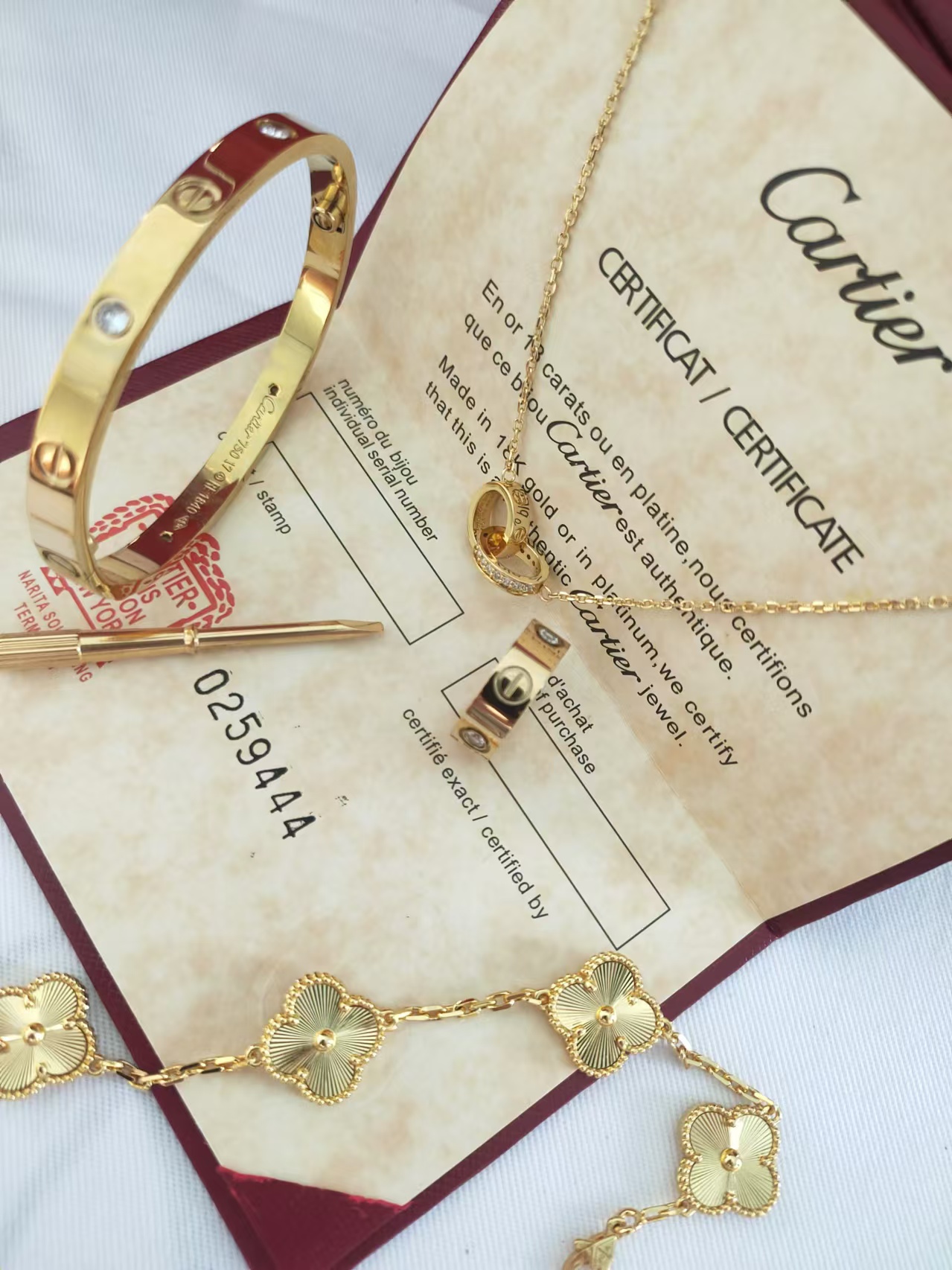 LOVE BRACELET, 4 DIAMONDS + LOVE RING, 3 DIAMONDS + LOVE NECKLACE, DIAMONDS + VINTAGE ALHAMBRA BRACELET, 5 MOTIFS