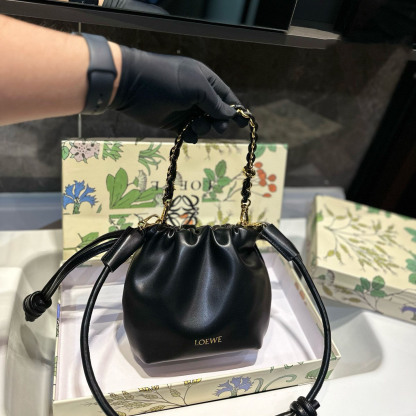 Flamenco purse in mellow nappa lambskin