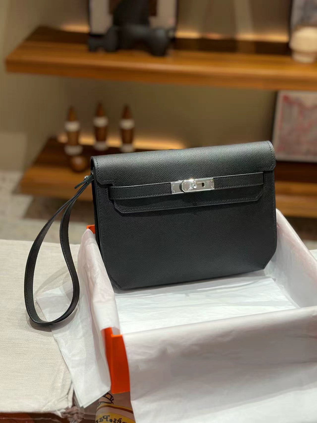 Kelly depeches 25 pouch with original box