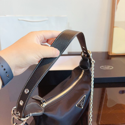 Re-Edition 2005 Re-Nylon bag